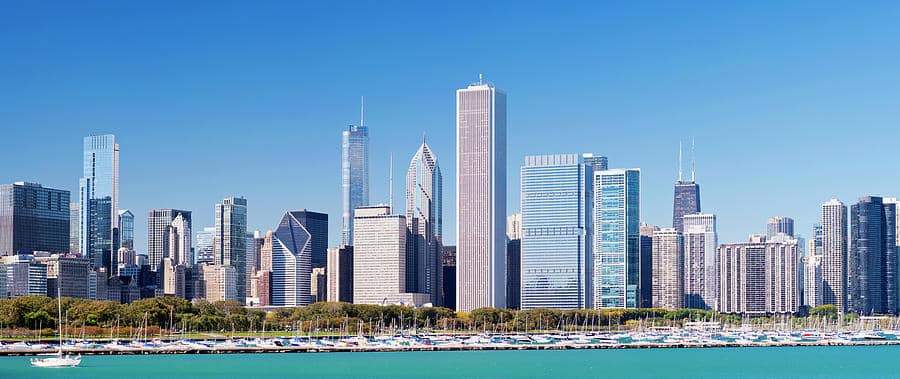 downtown chicago city skyline in deejpilot